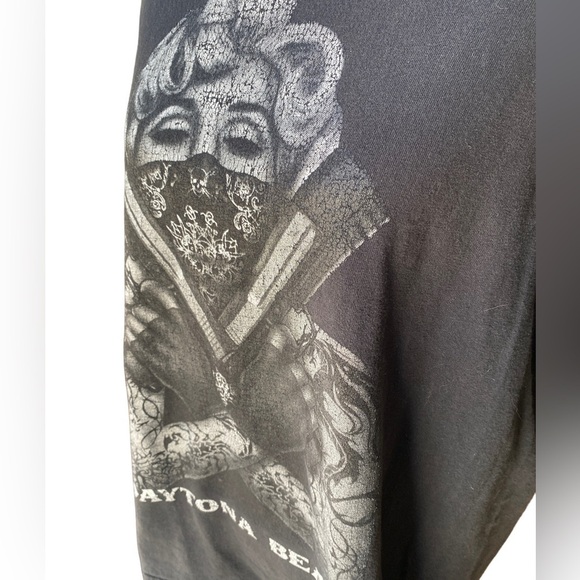 Madonna Bandanna Guns Printed Graphic T-Shirt Fashion Hip Hop Black Tee Size XL - Picture 2 of 11